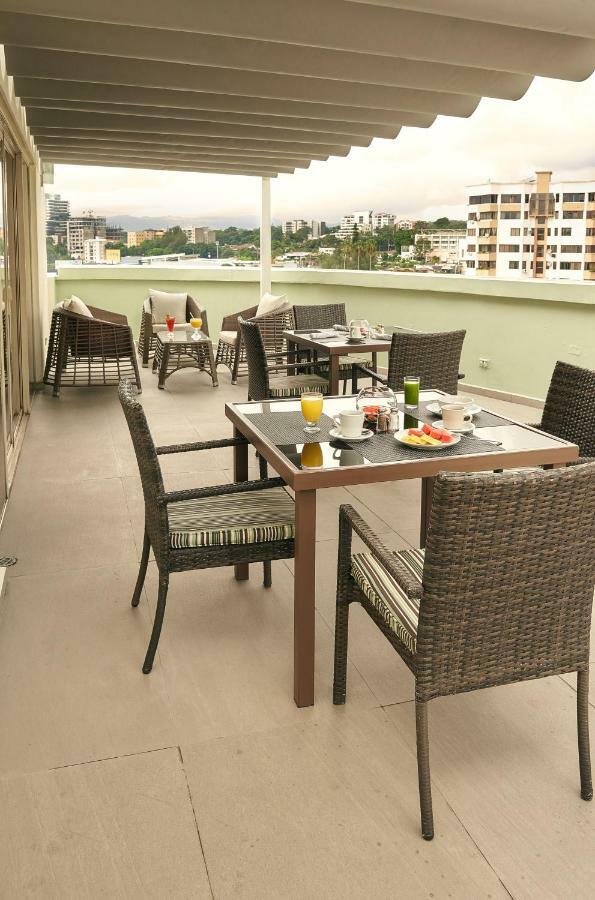 Suites Las Palmas, Hotel & Apartments. San Salvador Eksteriør bilde